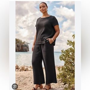 J Jill black cotton gauze set shirt and cropped pants- medium tall